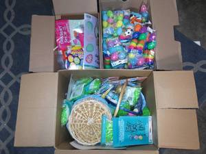 lot 126 image: Three Boxes of Easter Items