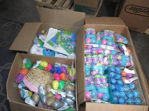 lot 127 image: Three Boxes of Easter Items