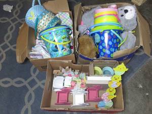 lot 128 image: Three Boxes of Easter Items