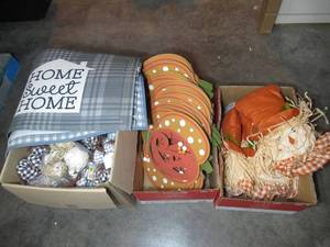 lot 132 image: Three Boxes of Fall Decor