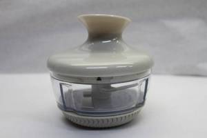 lot 25 image: Cooks Essentials 1.25-Cup Twist and Roll Chopper (Grey)