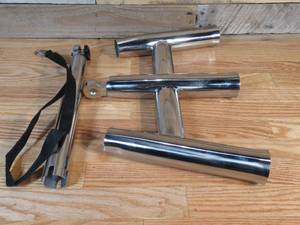 lot 128 image: 3 Tube Rod Holder - Stainless Steel (Missing Plastic Sleeves)