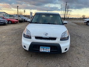 lot 2 image: 2011 Kia Soul