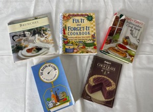 lot 46 image: LOT of 5 Cookbooks