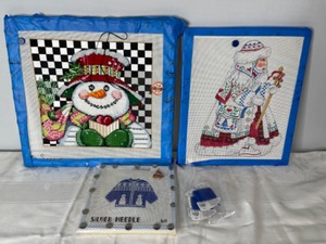 lot 39 image: Lot of 3 Needlework Projects Winter Theme