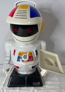 lot 41 image: Vintage 1990 24 Emiglio Talking Droid Robot Missing Remote