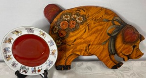 lot 90 image: Rosemaling Wood Pig Cutting Board and Porsgrund Norway Plate