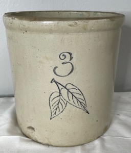 lot 107 image: Redwing 3 Gallon Crock