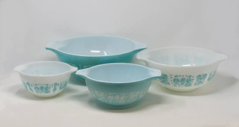 Nesting Melamine Mixing Bowls w/Lids - Clix Auctions LLC