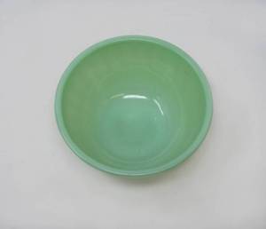 lot 36 image: Fire King Jadeite swirl mixing bowl