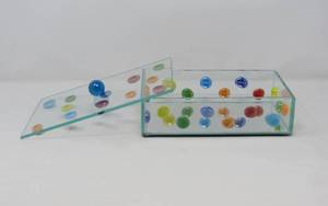 lot 39 image: Whimsical art glass trinket box Dots