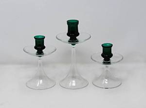 lot 85 image: Set of 3 art glass candlestick holders