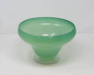 lot 89 image: Steuben Shaped Art Glass Jade Alabaster Footed Bowl from the Carder Era