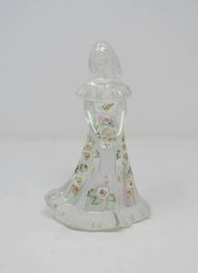 lot 101 image: Pair of fenton art glass figurines of swan and bridesmaid