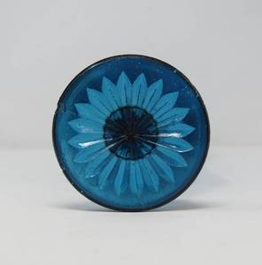 lot 115 image: Footed viking vase blue with ruffled edge and draping