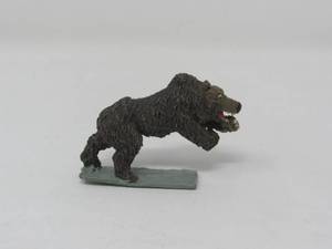 lot 131 image: 4 figurines  bears and Koala bear,