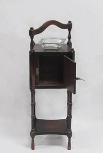 lot 165 image: Vintage wood Humidor
