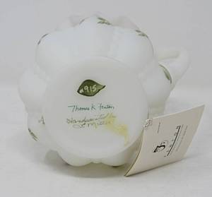 lot 29 image: A Splash of Color Fenton Art Glass Hand-Painted Handled Vase