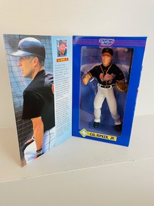 lot 2 image: Starting Lineup - 1997 Cal Ripken Jr. 12 Figure