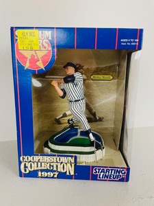 lot 7 image: Starting Lineup - 1997 Mickey Mantle Stadium Stars Figure