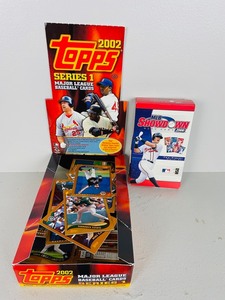 lot 52 image: 200 Topps 2002 Baseball Cards  MLB Showdown Cards
