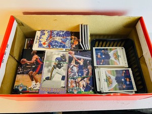 lot 53 image: 300 Sports Cards Bin #1