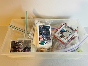 lot 54 image: 300 Sports Cards Bin #2