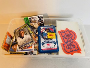 lot 56 image: 300 Sports Cards Bin #4