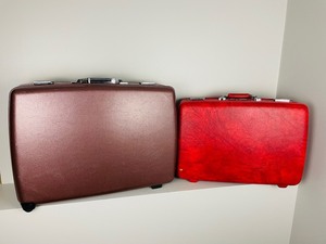 lot 80 image: Vintage Suitcases