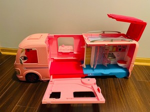 lot 82 image: Barbie RV Camper Dream Van