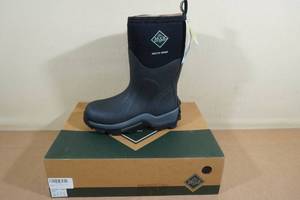 Muck Boots Unisex Arctic Sport Boots -Mens 6, Womens 7