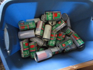 lot 84 image: United We Stand 7-Up Cans
