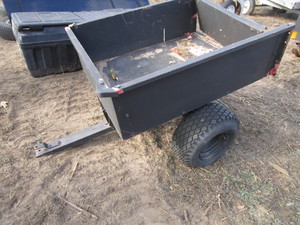 lot 35 image: Garden Trailer