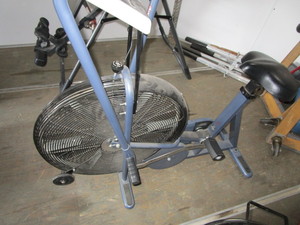 lot 102 image: Schwinn Stationary Bike