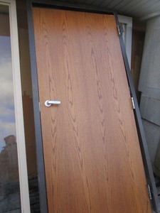 lot 119 image: Commercial Door & Frame