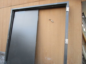 lot 116 image: Commercial Door Frame, Door
