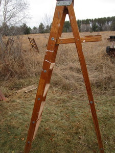 lot 93 image: Wooden Step Ladder