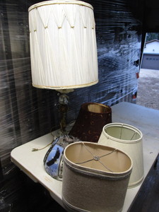 lot 150 image: Vintage Lamp, Extra Shades