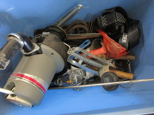 lot 193 image: Mole Trap, Disposal, Safety Harness