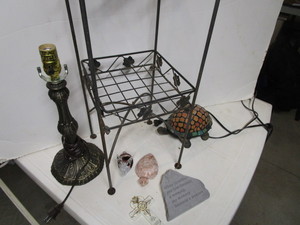 lot 214 image: Stand, Lamp, Turtles