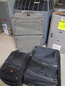 lot 224 image: Luggage