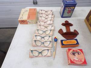 Vintage Eye Glasses and Dcor