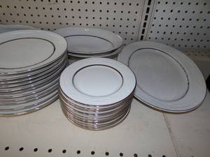 Vogue Fine China Set