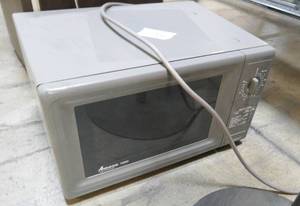 Amana 1000 microwave