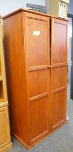 Wood cabinet - No contents