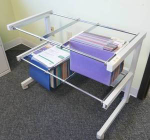 Hanging folder unit