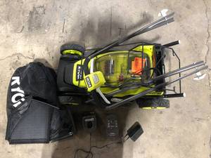 lot 8 image: Ryobi Snow Blower With Battery and Charger    Customer Returns See Pictures