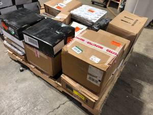 lot 17 image: Pallet of Mixed Assorted Flooring Various Models and Conditions  Customer Returns See Pictures