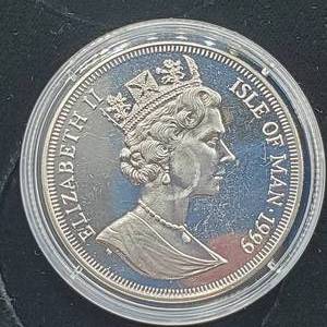 lot 112 image: 1999 Isle of Man Proof 1 Crown - Exotic Cat Series - 1 troy oz .999 Silver