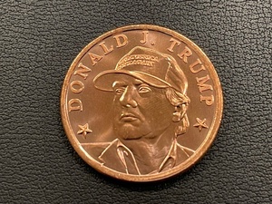 lot 12 image: 1 Ounce .999 Fine Copper Round Donald J. Trump
